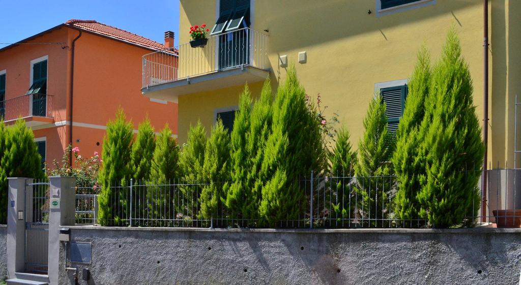 La Casa Delle Rose: Cozy Air-Conditioned Retreat La Spezia Exterior photo