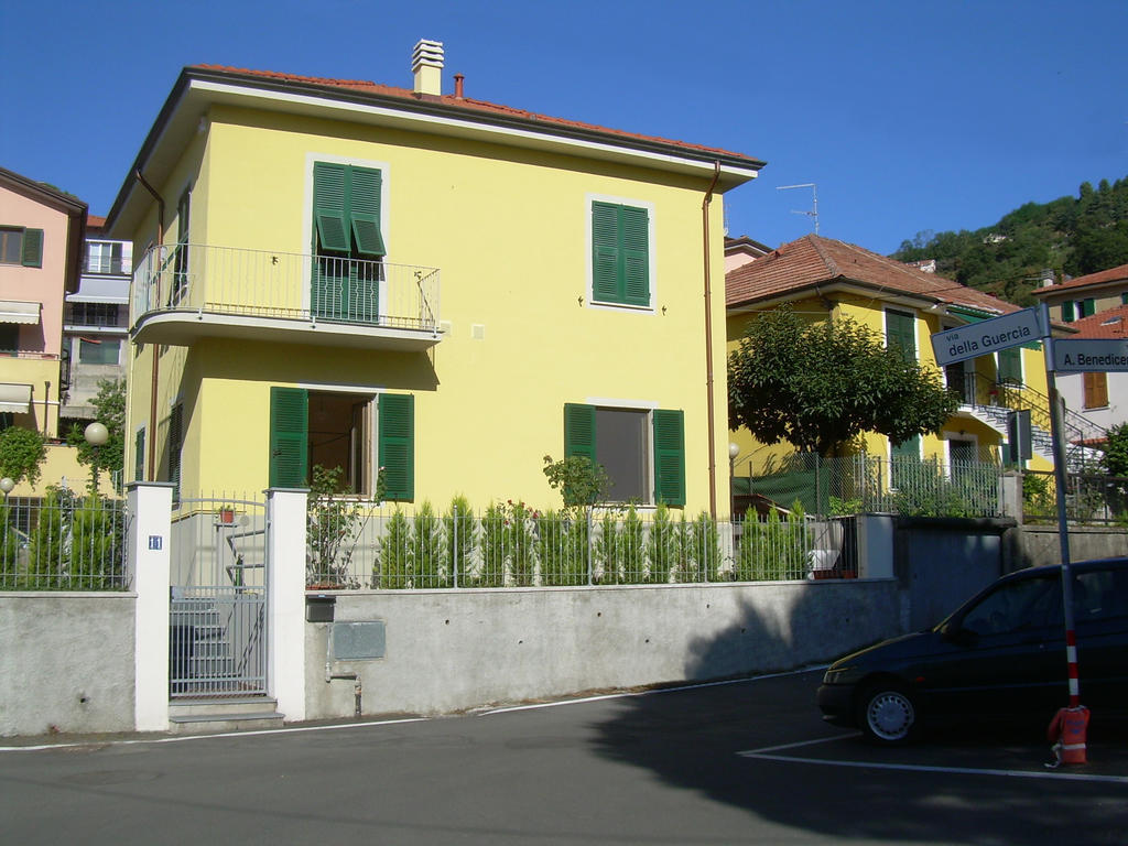 La Casa Delle Rose: Cozy Air-Conditioned Retreat La Spezia Exterior photo